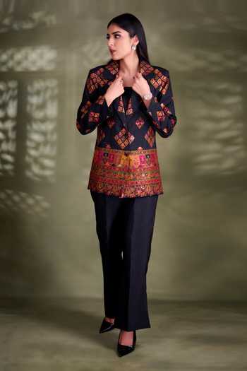 Safaa Naayaab Blazer & Pant Set 