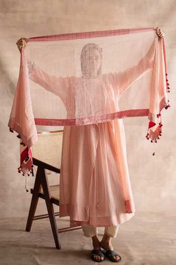 Swatti Kapoor Shin Handwoven Zari Chanderi Dupatta 