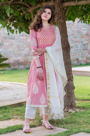 Missprint Floral Embroidered Kurta Palazzo Set