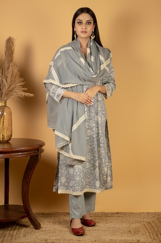 Priya Chaudhary Printed Kurta Set