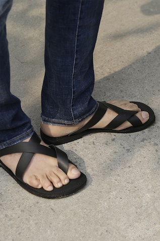 Handmade Marco Toe-Loop Sandals