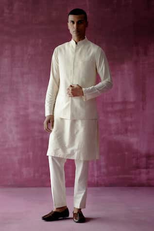 Floral Embroidered Bundi 