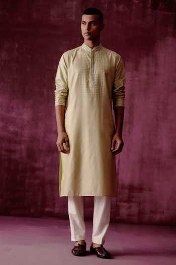 Pouli Pret Geometric Embroidered Kurta 