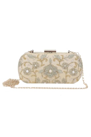 Symmetric Clutch With Sling 