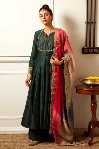 Loka By Veerali Raveshia Chanderi Silk Kalidar Kurta Set 