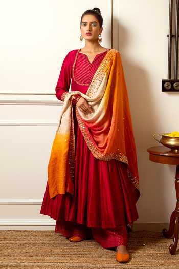 Loka By Veerali Raveshia Chanderi Silk Kalidar Kurta Set 