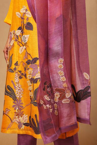 Handloom Linen Silk Applique Kurta Set