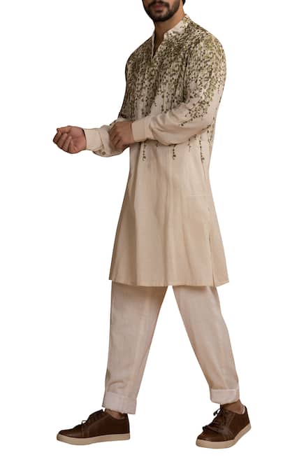 Embroiedered kurta with cuff sleeves 