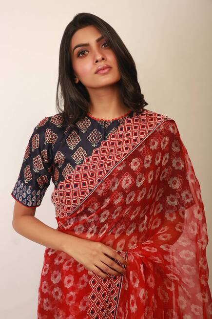 Floral Print Saree with Embroidered Blouse