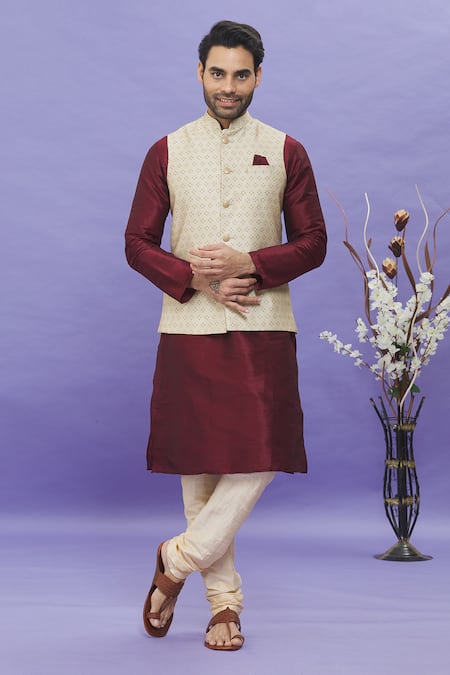 Aryavir Malhotra Geometric Pattern Bundi Kurta Set 