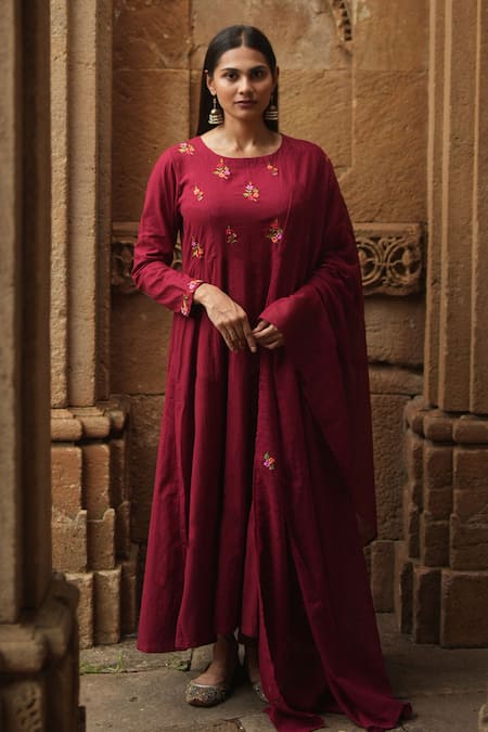 Sagaa by Vanita Round Neck Anarkali With Dupatta 