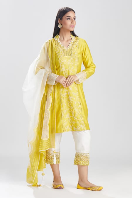 Megha Bansal White Organza, Chanderi Pearl, Thread Mandarin Piyali Kurta Set