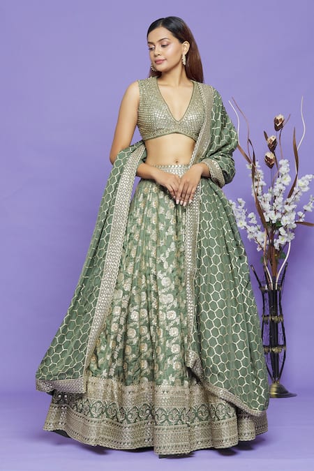 Sabyasachi Mukherji Latest Bridal Wear Collection Summer Couture 2018 |  Vogue India