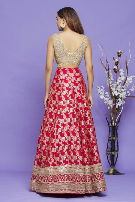 Shop_Neha Mehta Couture_Gold Pure Banarasi Sequin, Thread And Floral Motifs V Neck Woven Lehenga Set _at_Aza_Fashions