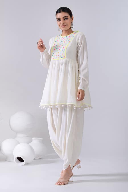 Kacha Tanka Embroidered Yoke Kediya Kurta & Dhoti Pant Set 