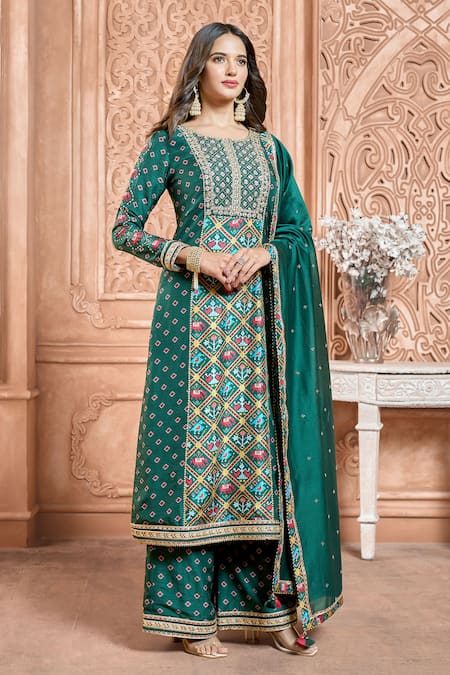 Buy_Aariyana Couture_Green Tussar, Chanderi Embroidery, Lace, Tassels Patola Print Kurta Pant Set_Online_at_Aza_Fashions