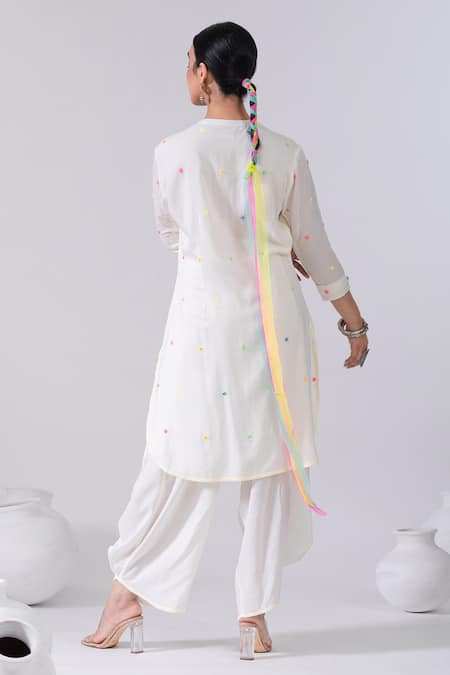Kacha Tanka Thread Embroidered Kurta & Dhoti Salwar Set 