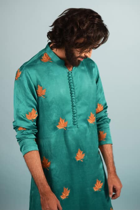 Shop Hilo Design Green Cotton, Silk Embroidery Maple Leaf Kurta Set at Aza Fashions Shop_Hilo Design_Green Cotton, Silk Embroidery Maple Leaf Kurta Set _at_Aza_Fashions