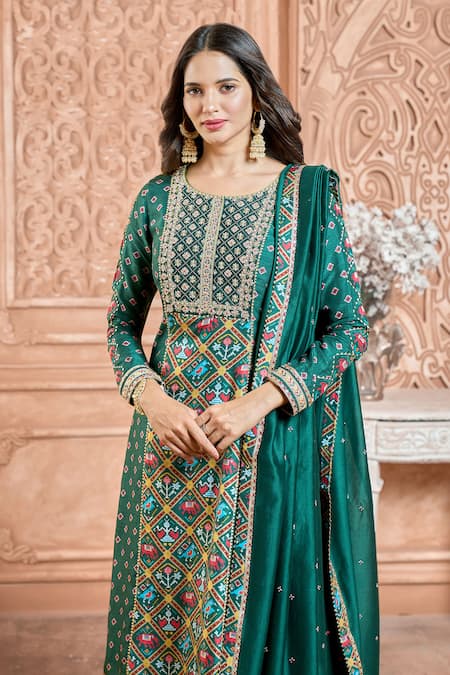 Shop_Aariyana Couture_Green Tussar, Chanderi Embroidery, Lace, Tassels Patola Print Kurta Pant Set_Online_at_Aza_Fashions