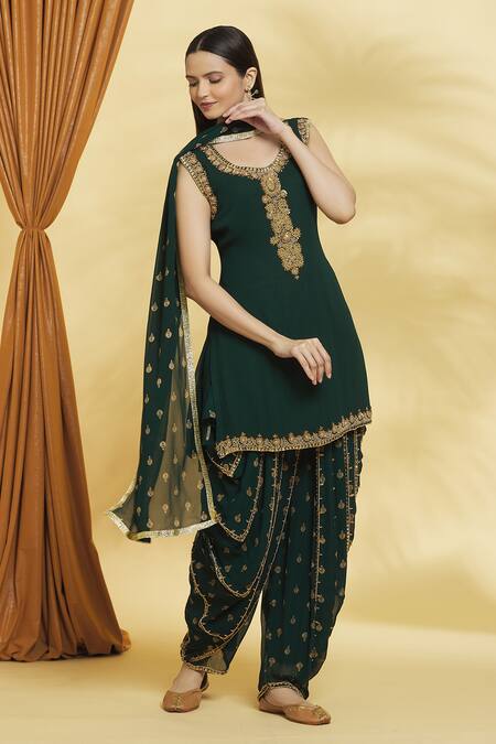 Aryavir Malhotra Green Kurta Viscose Georgette Embellished Floral Round Neck Flower Set