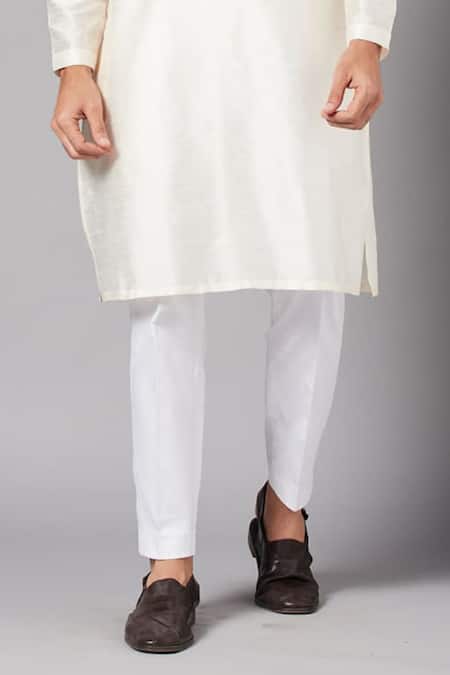 Hilo Design_Off White Cotton, Lycra Embroidery Basik Kurta And Pant Set _at_Aza_Fashions