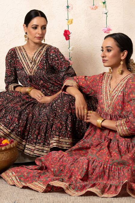 Buy_Marche_Black Cotton V Neck Tiered Anarkali Set 