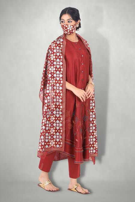 Shop I Am Design Maroon Silk, Satin Linen Round Kurta Set Online at Aza Fashions Shop_I Am Design_Maroon Silk, Satin Linen Round Kurta Set _Online_at_Aza_Fashions
