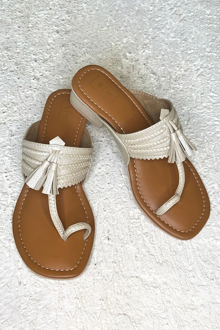 Shop Sandalwali Silver Tassels Raveena Kolhapuri Heels at Aza Fashions Shop_Sandalwali_Silver Tassels Raveena Kolhapuri Heels _at_Aza_Fashions