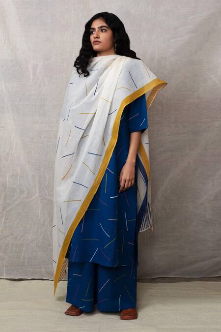 Shop Banana Labs White Cotton Print Sprinkle Dupatta at Aza Fashions Shop_Banana Labs_White Cotton Print Sprinkle Dupatta_at_Aza_Fashions