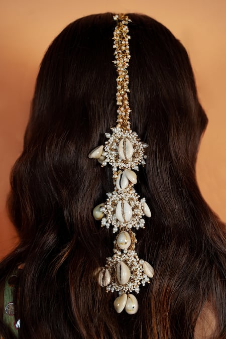 Kanyaadhan By Dhirajaayushi Gold Beads Shell Studded Hair Accessory