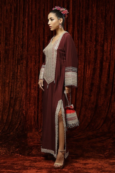 Shikhar Sharma Maroon Silk Chanderi Badla, Dori, Gota Leaf Neck Kaftan Online at Aza Fashions Shikhar Sharma_Maroon Silk Chanderi Badla, Dori, Gota Leaf Neck Kaftan _Online_at_Aza_Fashions