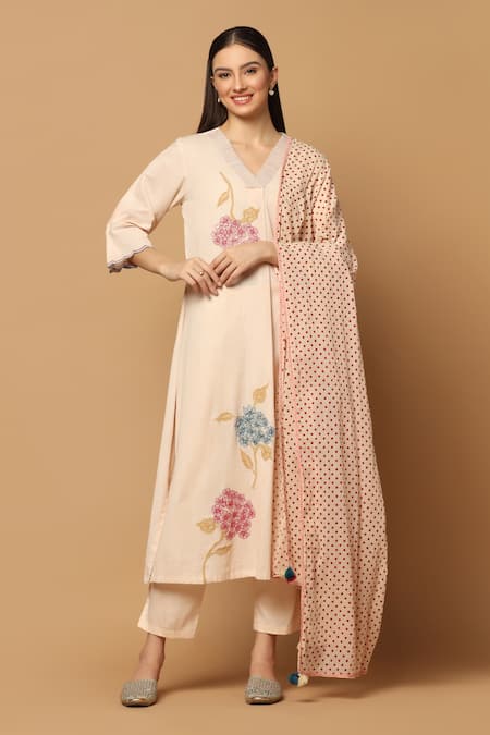 Buy_Ikha Couture_Peach Linen, Cotton Lace V-neck Floral Resham Embroidered Kurta Set _Online_at_Aza_Fashions
