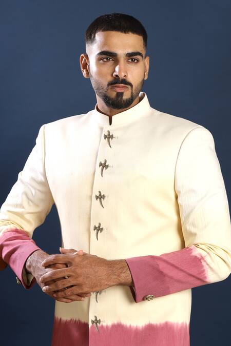 Buy Cosa Nostraa Gold The Sword Mercy Buttons Set 7 Online at Aza Fashions Buy_Cosa Nostraa_Gold The Sword Mercy Buttons Set 7 _Online_at_Aza_Fashions