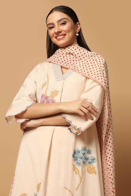 Shop_Ikha Couture_Peach Linen, Cotton Lace V-neck Floral Resham Embroidered Kurta Set _Online_at_Aza_Fashions