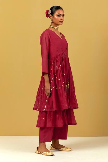Ikshita Choudhary Maroon Chanderi Embroidery V-neck Hand Jacket And Kurta Set Online at Aza Fashions Ikshita Choudhary_Maroon Chanderi Embroidery V-neck Hand Jacket And Kurta Set _Online_at_Aza_Fashions