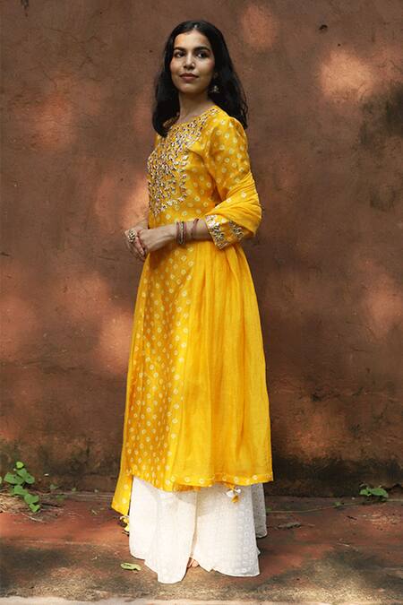 Buy_House Of Pink_Yellow Kurta And Dupatta Chanderi Bottom Self Cotton Round Bandhani Set _Online_at_Aza_Fashions