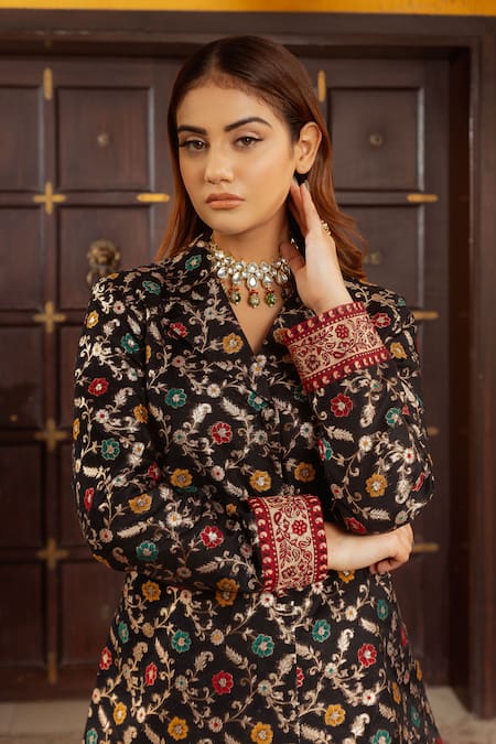 Buy Safaa Black Lining Satin, Moonga Silk Floral Jaal Nadira Woven Blazer And Pant Set Online at Aza Fashions Buy_Safaa_Black Lining Satin, Moonga Silk Floral Jaal Nadira Woven Blazer And Pant Set _Online_at_Aza_Fashions