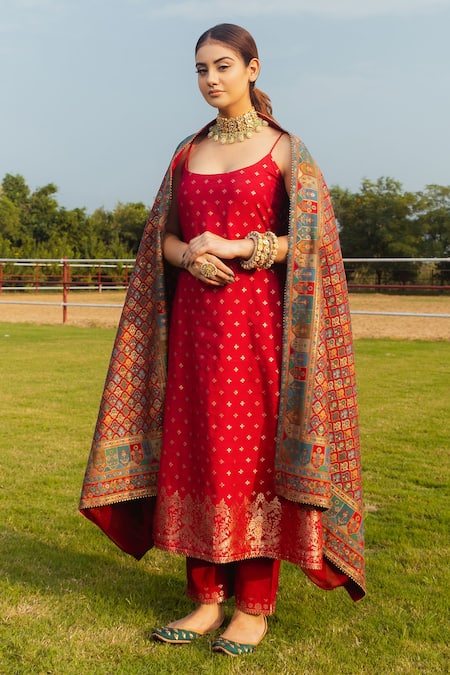 Buy_Safaa_Red Lining Shantoon, Moonga Silk Kani Weave U Neck Zahra Woven A-line Kurta Set _Online_at_Aza_Fashions