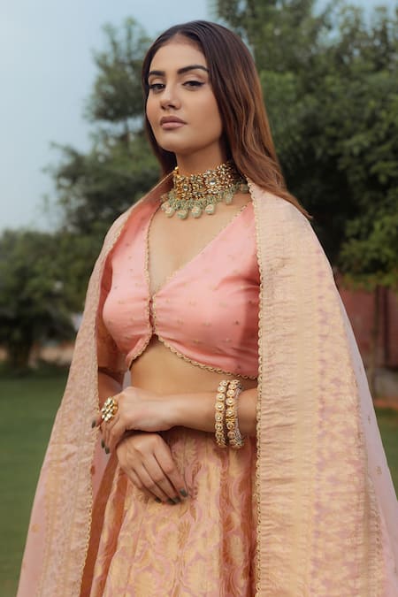 Shop Safaa Pink Organza, Lining Shantoon Banarasi Weave V Neck Maha Woven Lehenga Set Online at Aza Fashions Shop_Safaa_Pink Organza, Lining Shantoon Banarasi Weave V Neck Maha Woven Lehenga Set _Online_at_Aza_Fashions