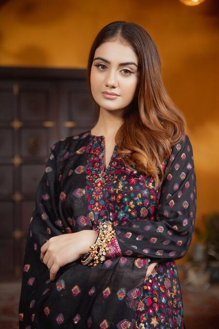 Buy_Safaa_Black Lining Shantoon, Moonga Silk Kani Weave Notched Eshma Woven Kurta Set_Online_at_Aza_Fashions