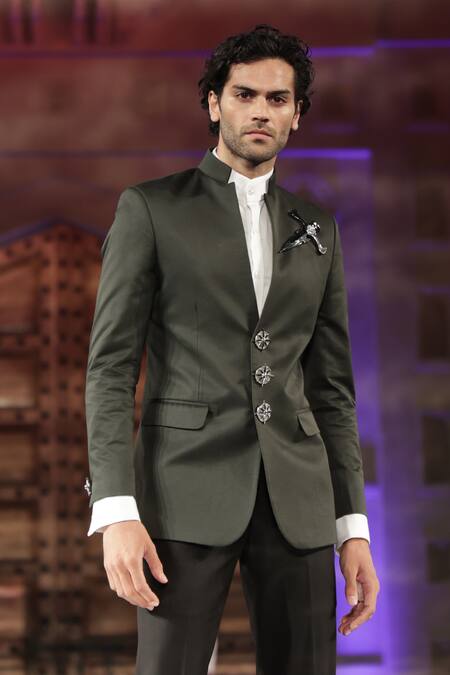 Cosa Nostraa Black Valor Brass Brooch Online at Aza Fashions Cosa Nostraa_Black Valor Brass Brooch _Online_at_Aza_Fashions