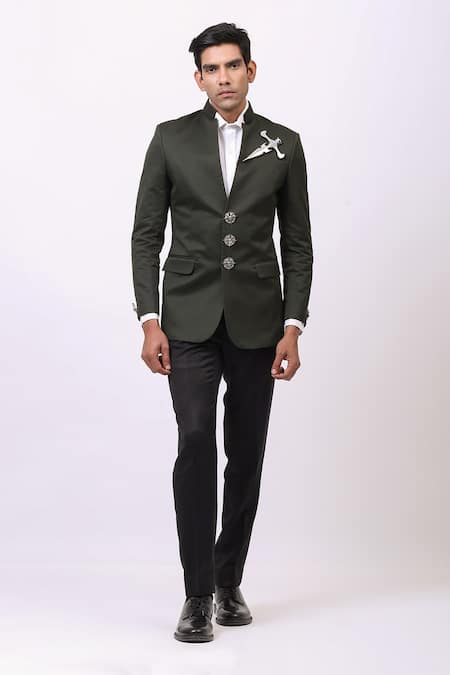 Buy Cosa Nostraa Black Valor Brass Brooch Online at Aza Fashions Buy_Cosa Nostraa_Black Valor Brass Brooch _Online_at_Aza_Fashions