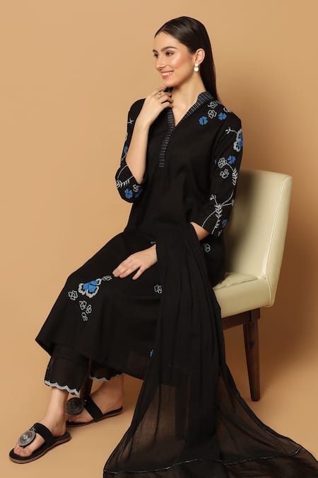 Shop_Ikha Couture_Black Linen, Cotton Embroidery, Tassels V-neck Floral Resham Thread Kurta Set_Online_at_Aza_Fashions