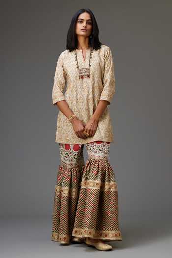 Kora_Off White Cotton, Silk, Chanderi Sequins, Gota Patti, Thread Kurta Set _Online_at_Aza_Fashions
