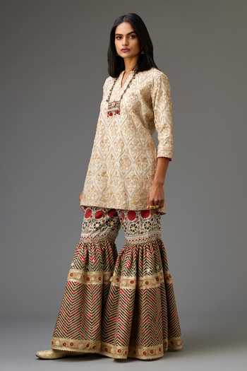 Buy_Kora_Off White Cotton, Silk, Chanderi Sequins, Gota Patti, Thread Kurta Set _Online_at_Aza_Fashions