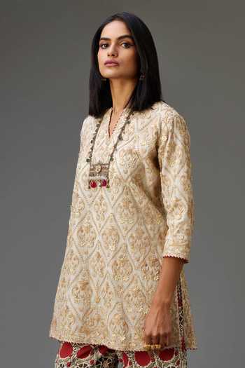 Shop_Kora_Off White Cotton, Silk, Chanderi Sequins, Gota Patti, Thread Kurta Set _Online_at_Aza_Fashions