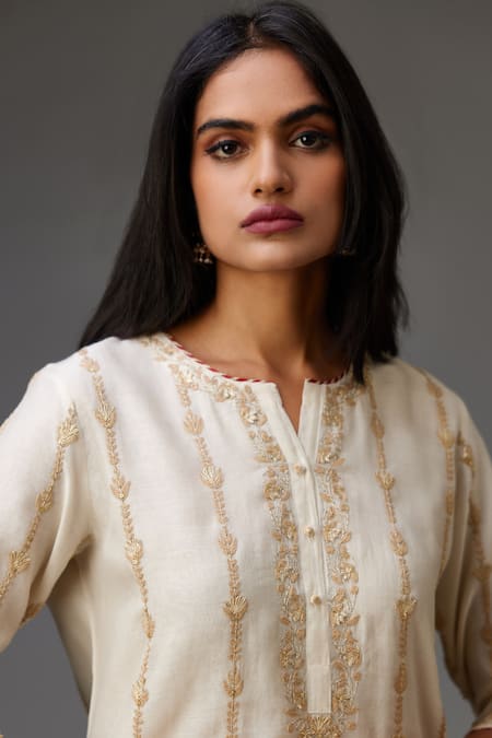 Buy_Kora_Off White Cotton, Chanderi, Silk Embroidery, Gota Stripe Pattern Kurta Set _Online_at_Aza_Fashions