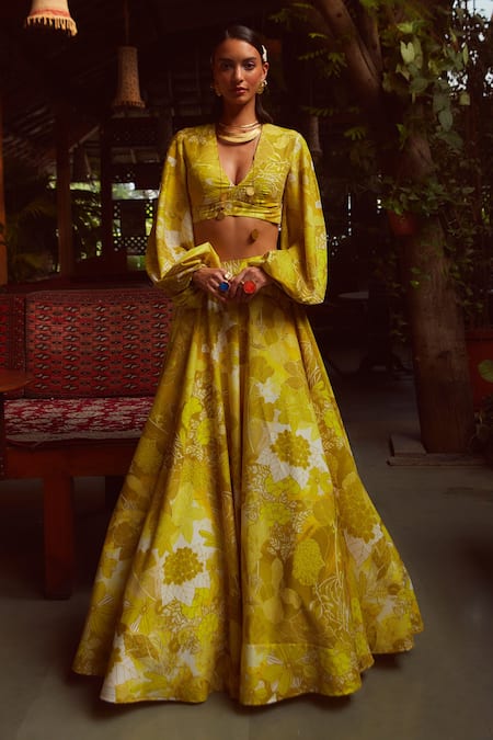 Ankita Dharman Yellow Crepe Printed Floral Motifs V Riya Lehenga And Balloon Sleeve Blouse Set