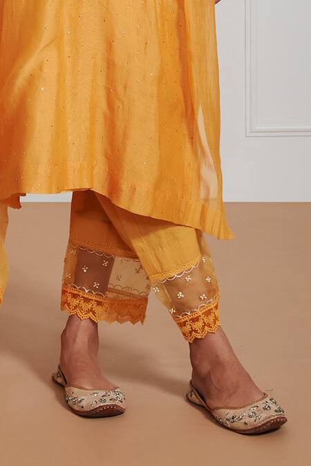 Label Mansi Nagdev_Yellow Chanderi Embroidery, Mirrors, Pearls Round Shazana Mukaish Kurta Set _Online_at_Aza_Fashions