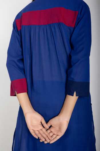 Shop_JAYATI GOENKA_Blue 100% Cotton Jamdani Band Collar Tunic And Pant Set _Online_at_Aza_Fashions